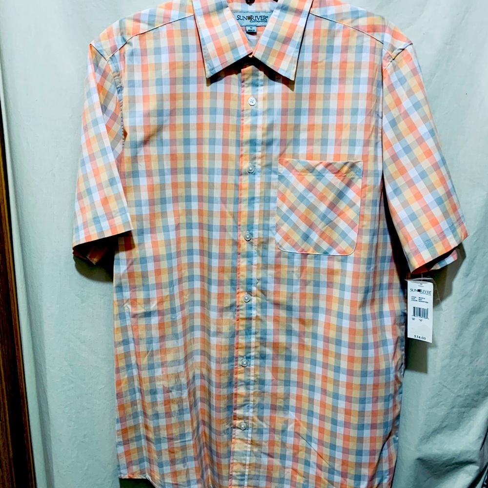 Men’s SS Button Down; Salmon Color; NWT Size Med
